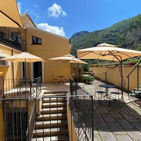 Monolocale & Suite Casa Santicelli マラテーア エクステリア 写真