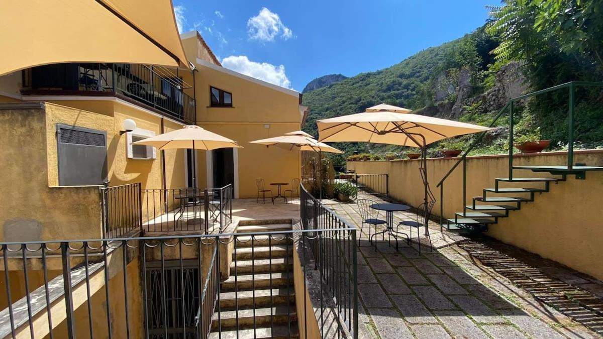 Monolocale & Suite Casa Santicelli マラテーア エクステリア 写真